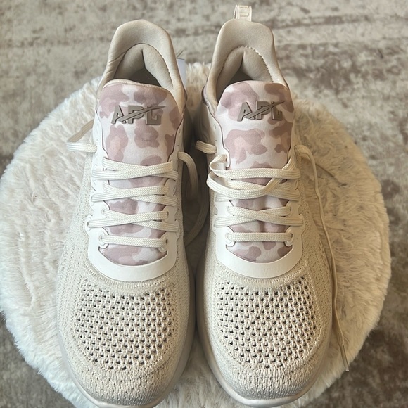 APL Techloom Tracer - BRAND NEW, never worn - size 8 - Picture 4 of 4